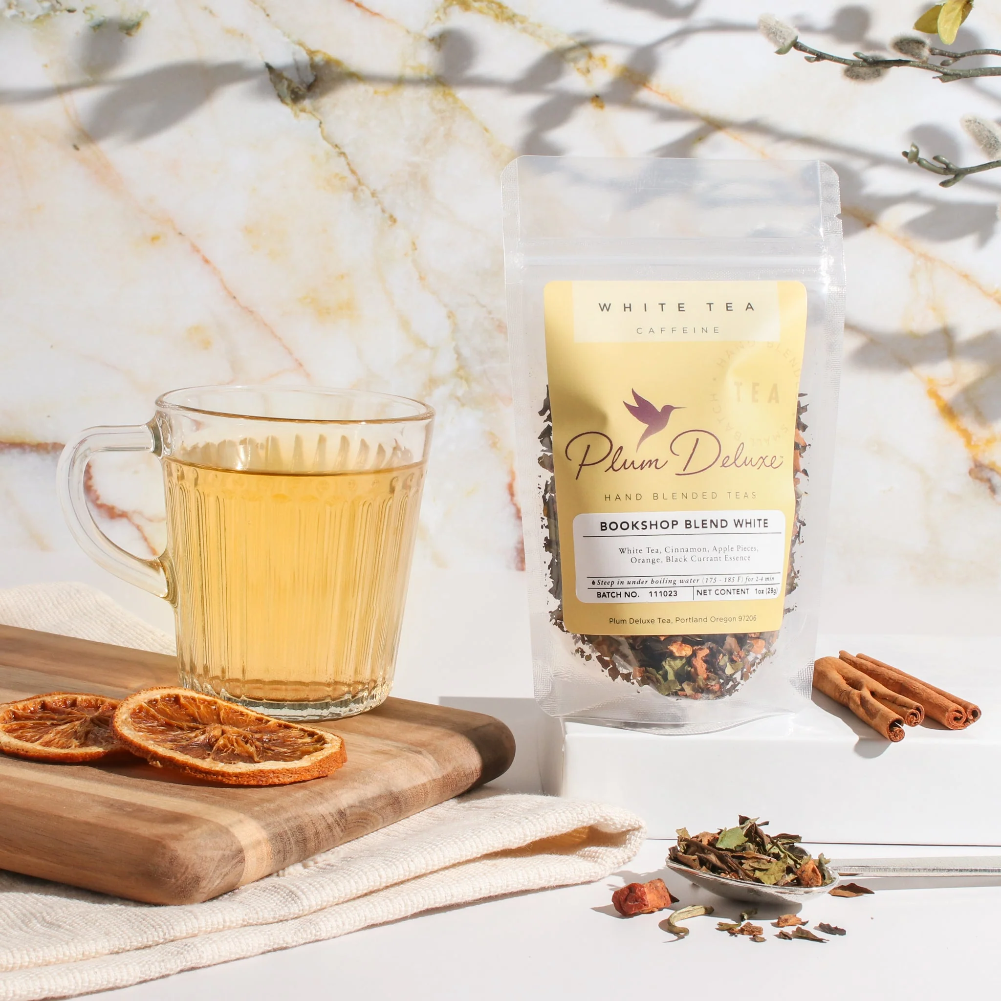 Plum Deluxe Bookshop Blend White Tea (Cinnamon / Black Currant) - Image 2