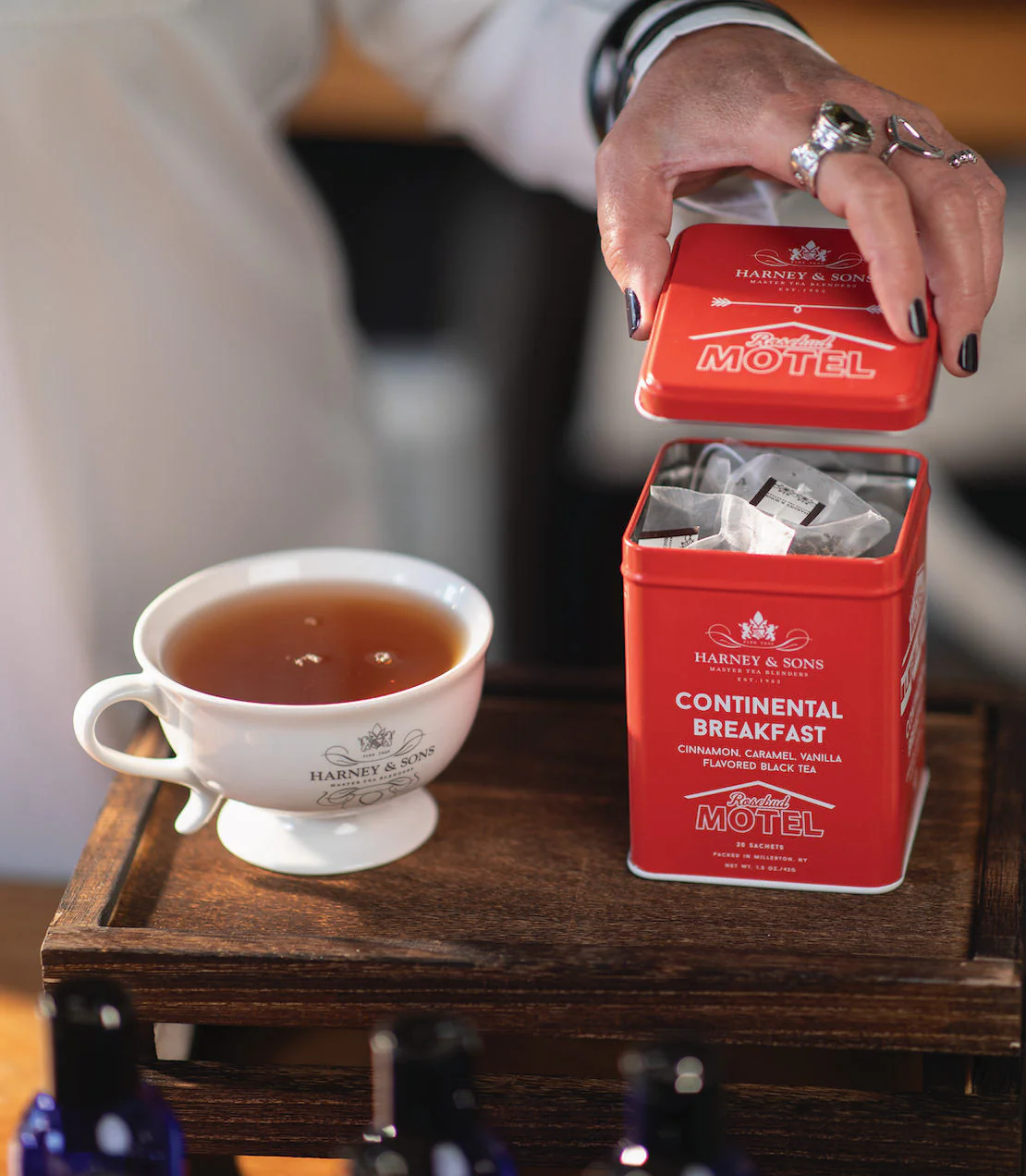 Harney & Sons Continental Breakfast, Tin of 20 Sachets - Image 2