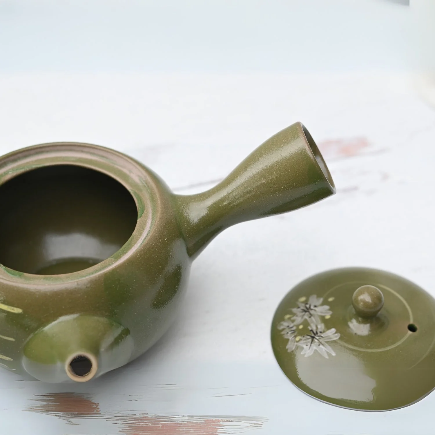 Aprika Life Green Kuysu with Flowers - Japanese Handmade Teapot with Premium Tea Strainer - 12 fl oz/360ml - Image 11