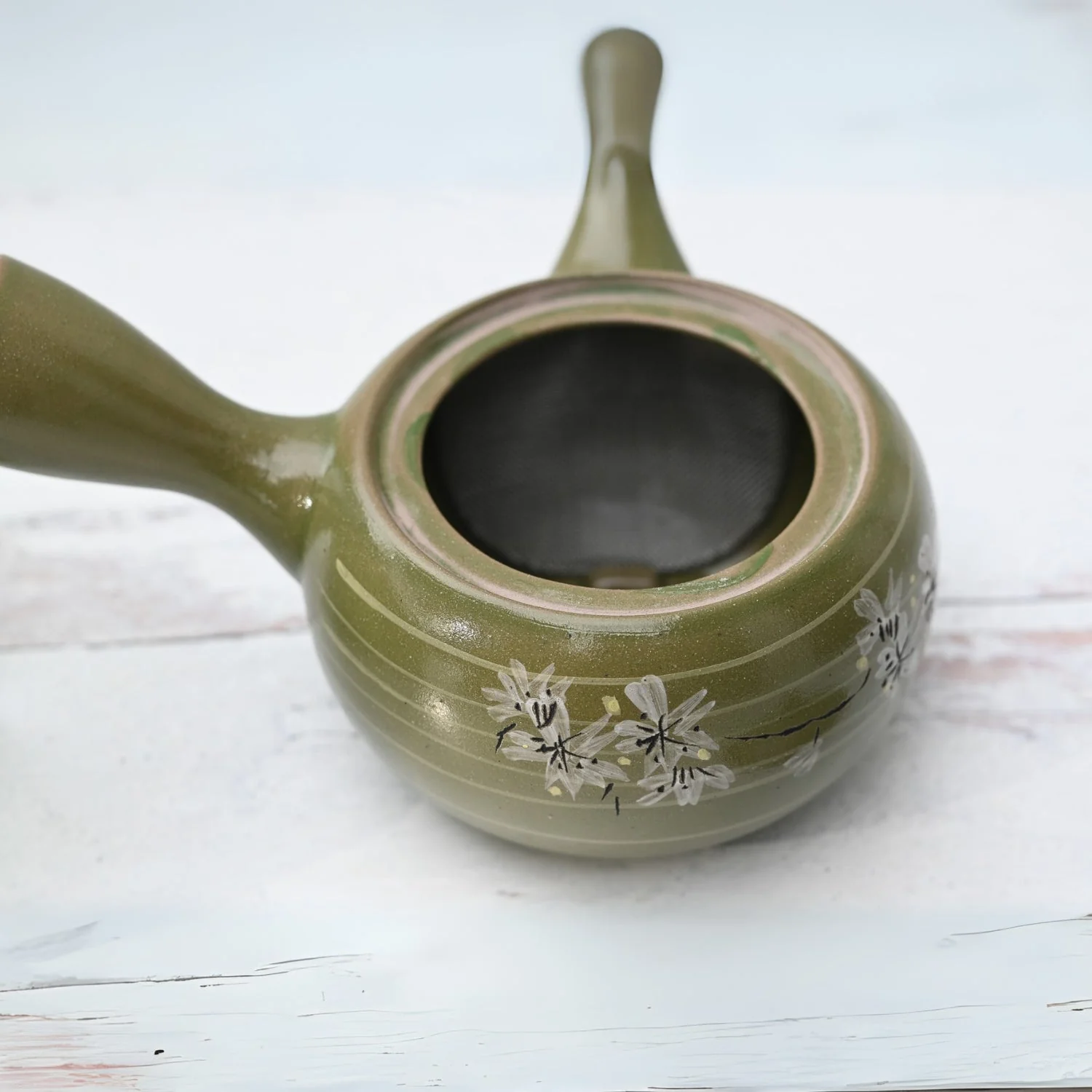 Aprika Life Green Kuysu with Flowers - Japanese Handmade Teapot with Premium Tea Strainer - 12 fl oz/360ml - Image 7