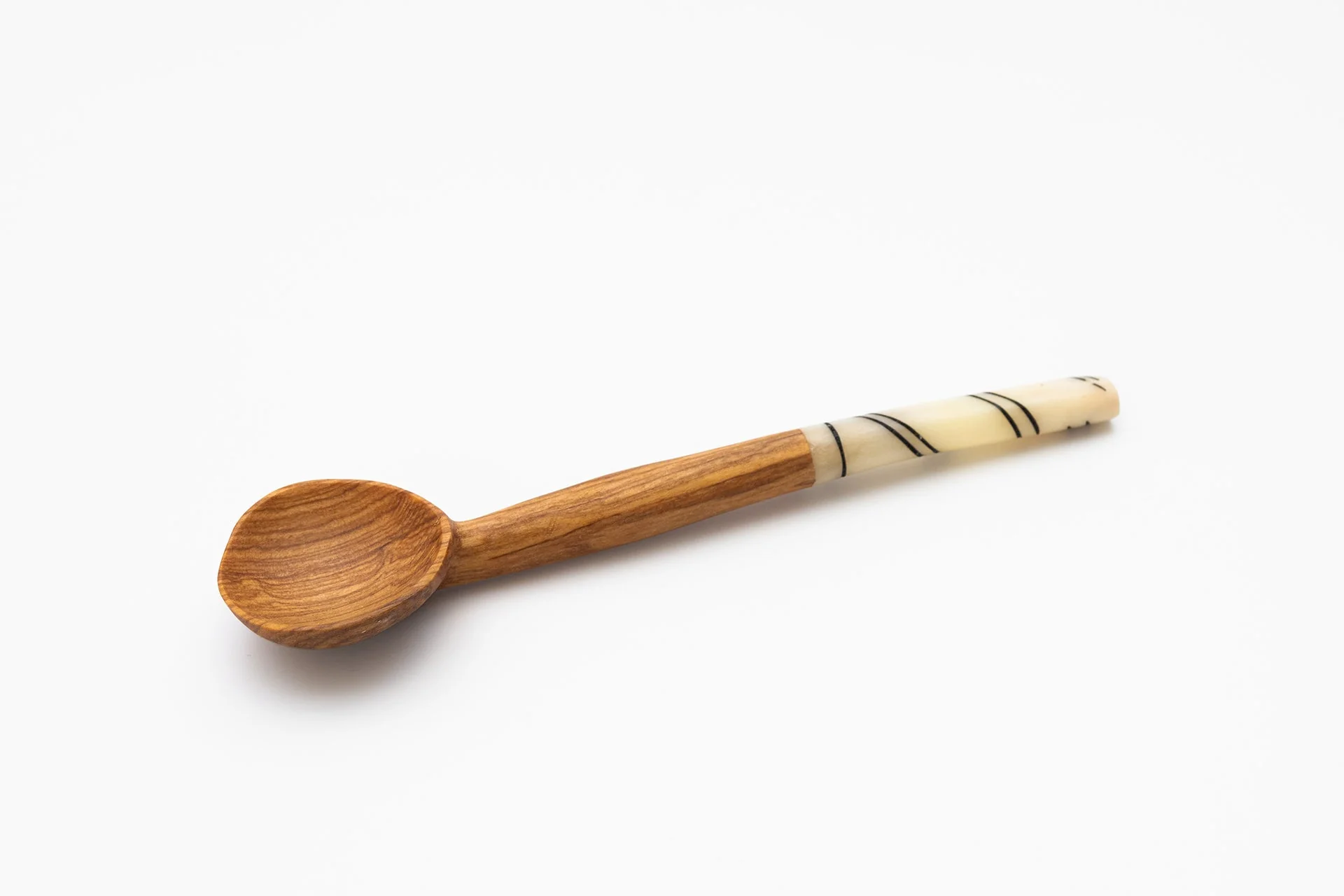 Leafberri Handmade Bone Handle Wooden Spoon (1 each) - Image 3