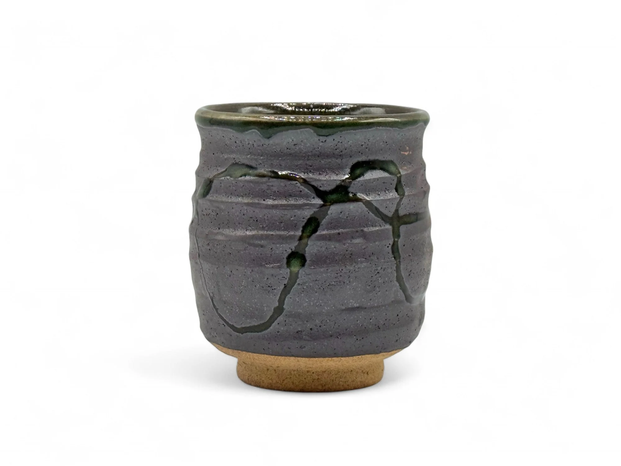 Inoue Tea Kuroitchin Hiwa Black Mino-yaki Yunomi - Japanese Teacup - Image 5