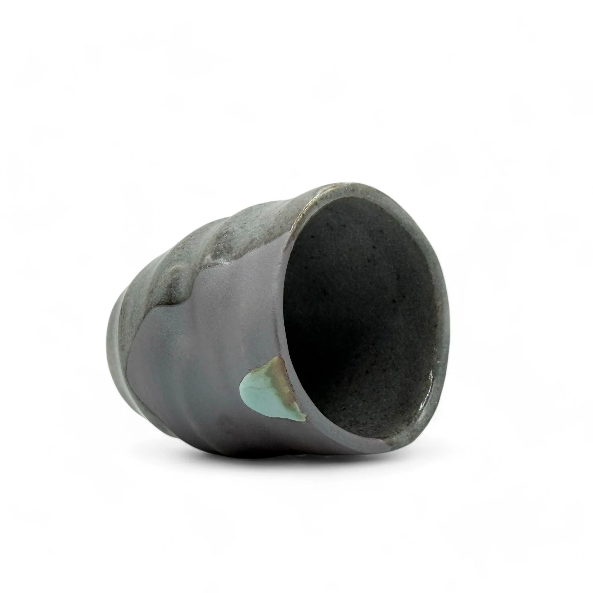 Inoue Tea Nezumi Shinrokubei Gray Mino-yaki Yunomi - Japanese Teacup - Image 2
