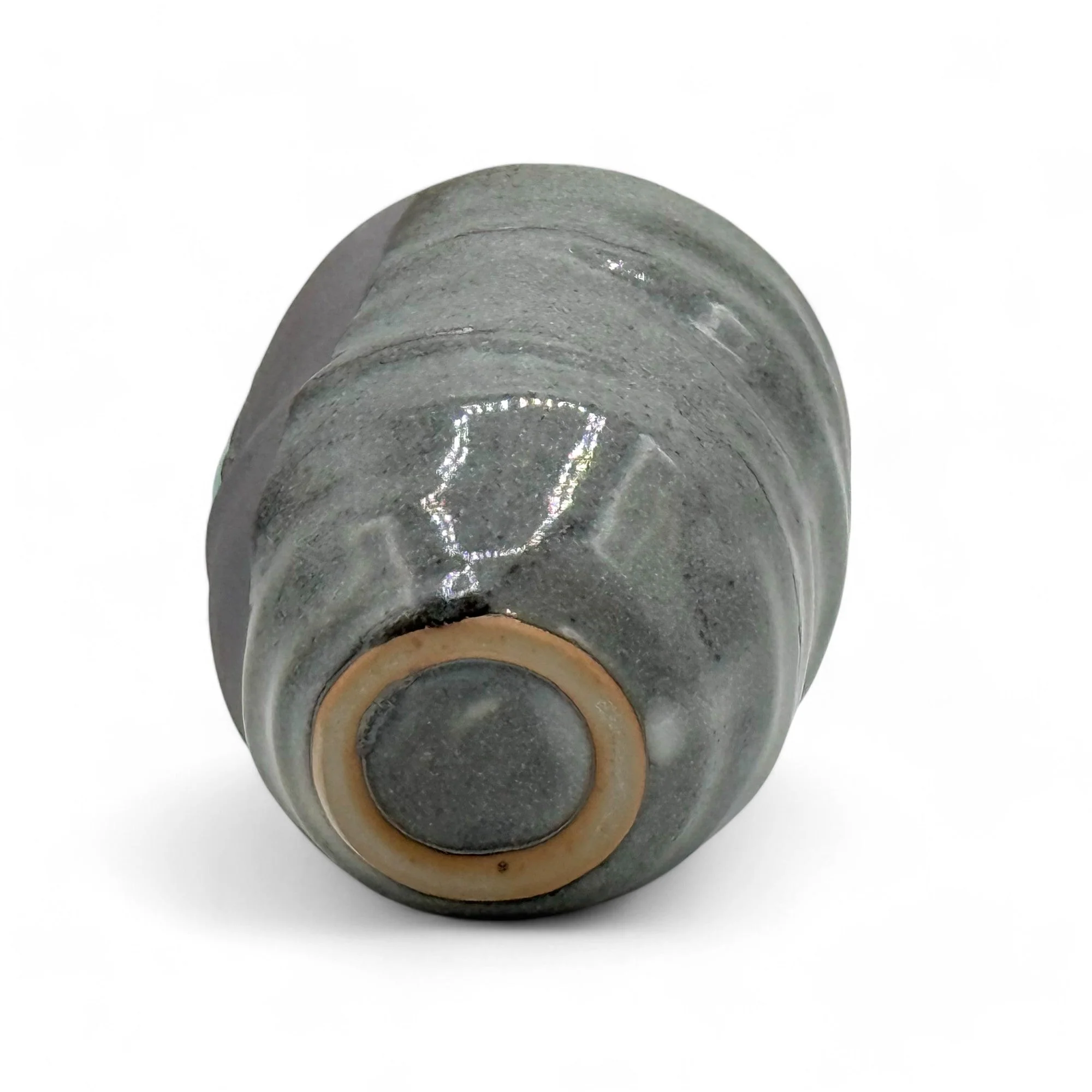 Inoue Tea Nezumi Shinrokubei Gray Mino-yaki Yunomi - Japanese Teacup - Image 4