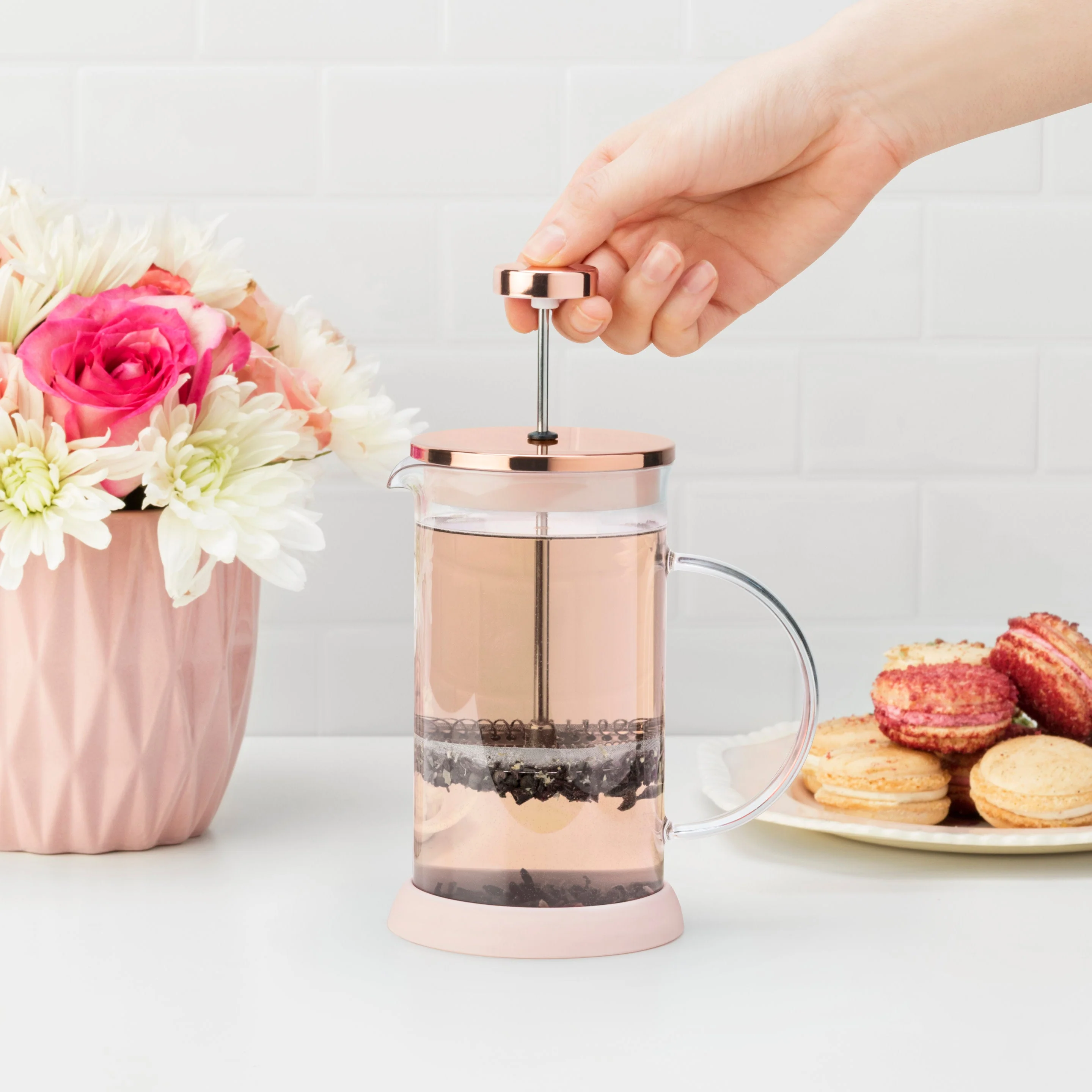 Pinky Up Riley Mini Glass Tea Press Pot - Image 3