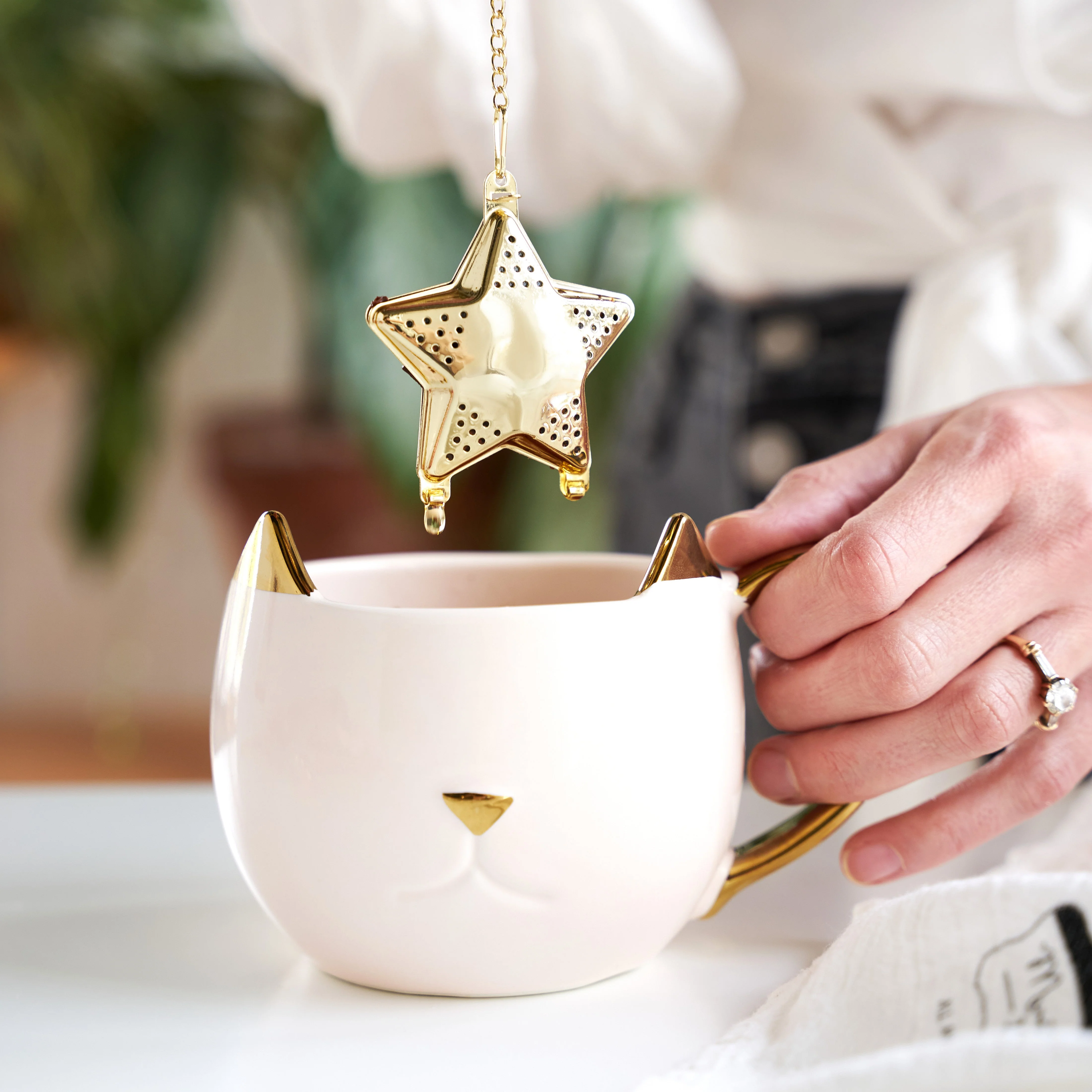 Pinky Up Star Shaped Tea Infuser - Image 3